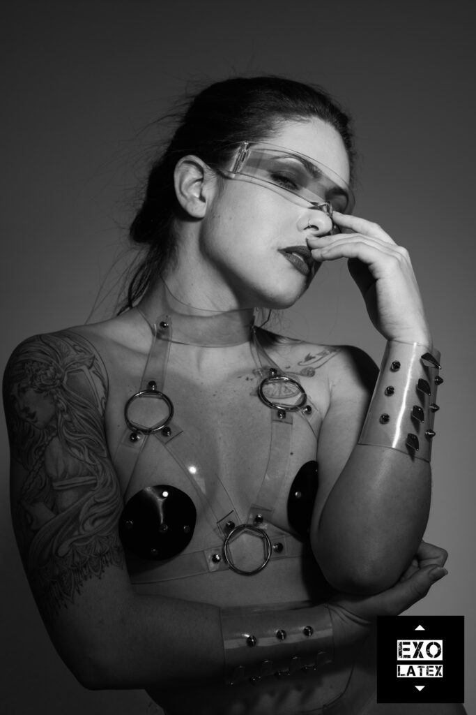 Exo Latex_YAllahverdiyev_Camille_2022-2595